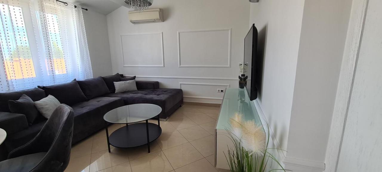 Apartman Moris Malinska Exterior foto
