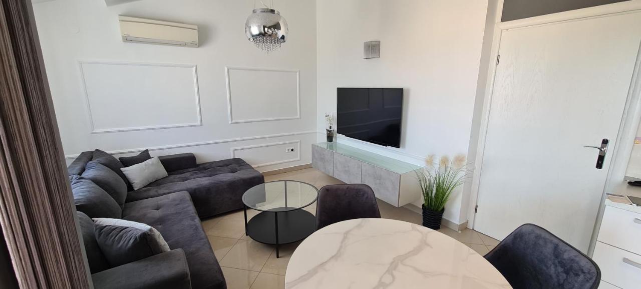 Apartman Moris Malinska Exterior foto